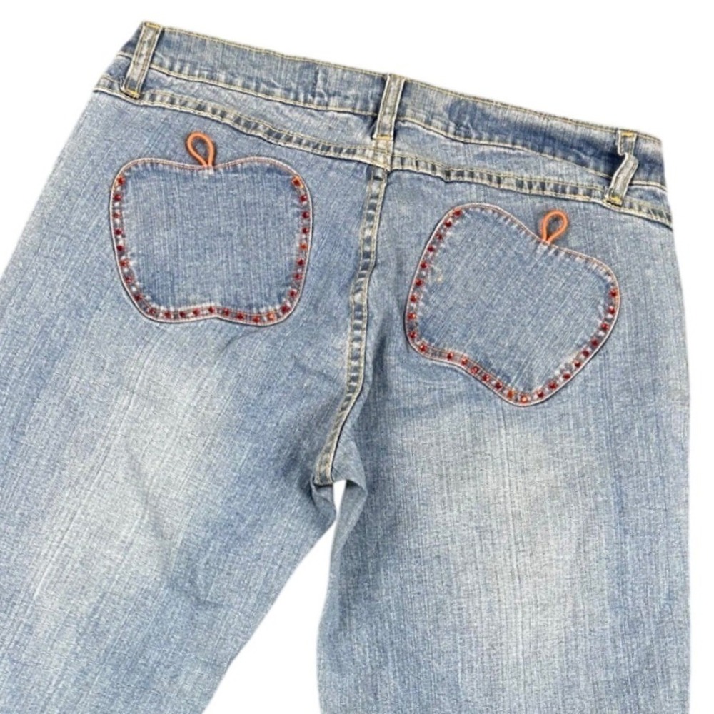 VTG Apple Bottoms Light Wash Red Rhinestone Apple Pocket Capri Jeans Size 7/8